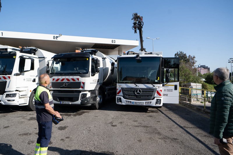 A frota da Higiene Urbana da CML foi reforçada com 10 novas viaturas para recolha de vários tipos de resíduos