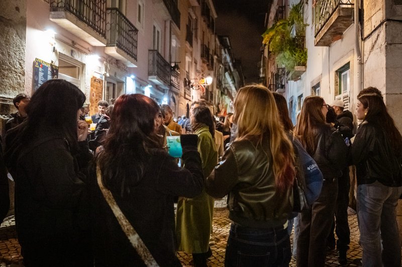 Lisbon has new rules for the sale of alcoholic beverages for street consumption
